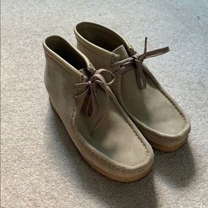 Hi top wallabees